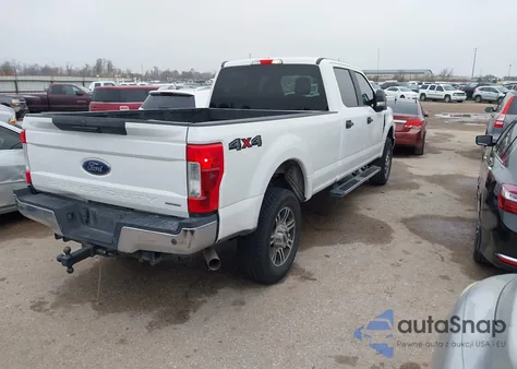 2017 Ford F-250 Xl из США, поврежденный, VIN 1FT7W2B68HEE97839